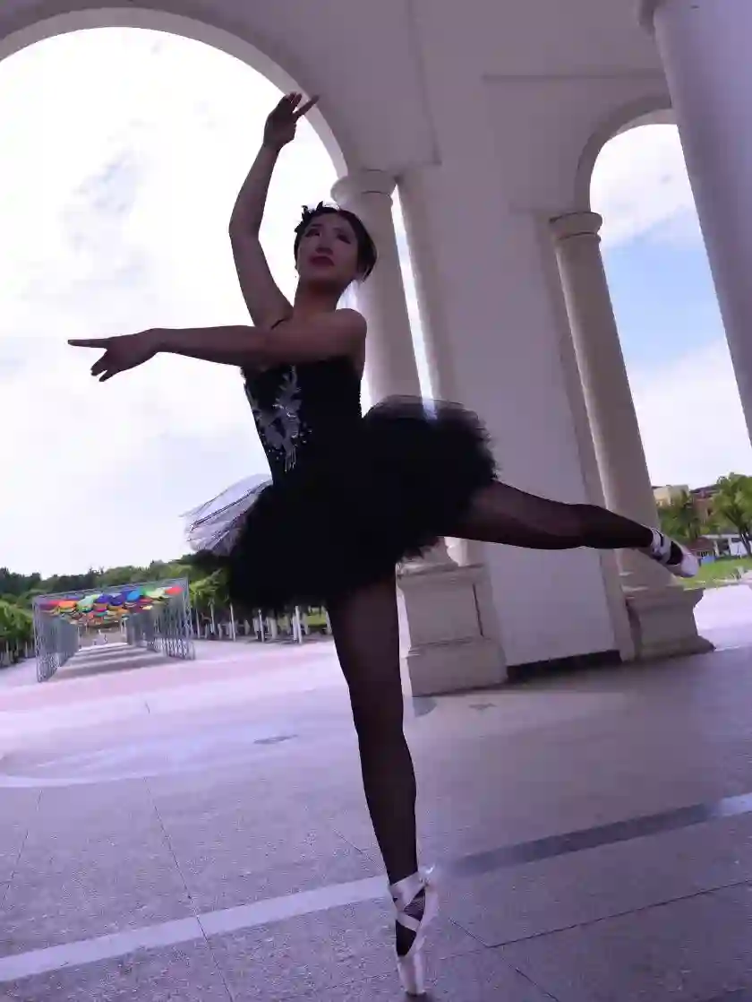 素人私房 极品国模 S4829  本套121P