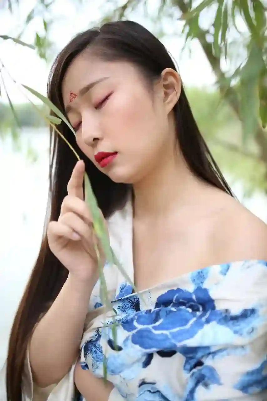 素人私访 极品国模 S4901  本套410P