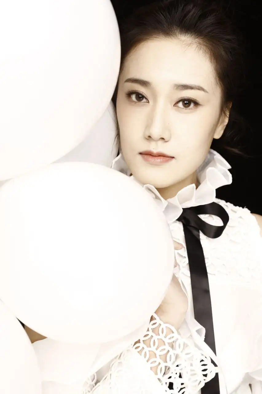 素人私房 极品国模 S4417  193P