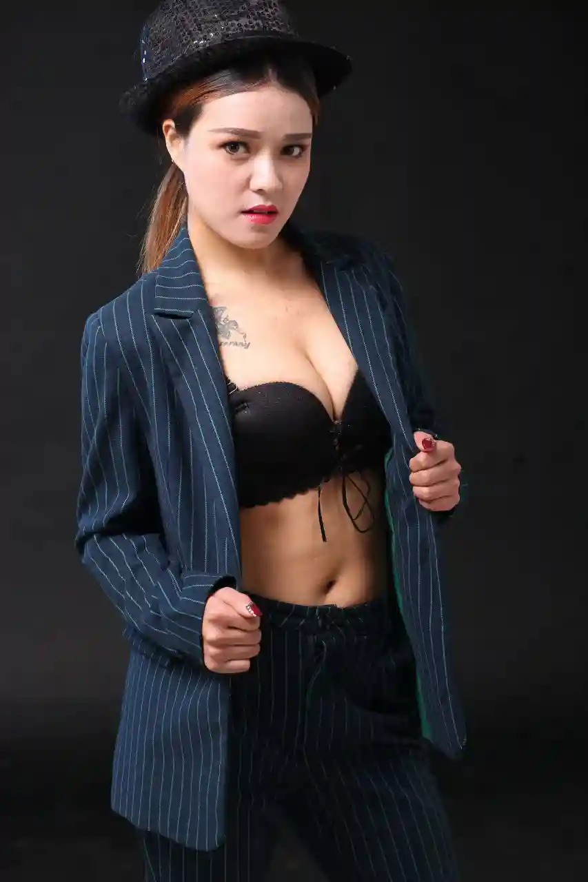 素人私房 极品国模 S4258  71P