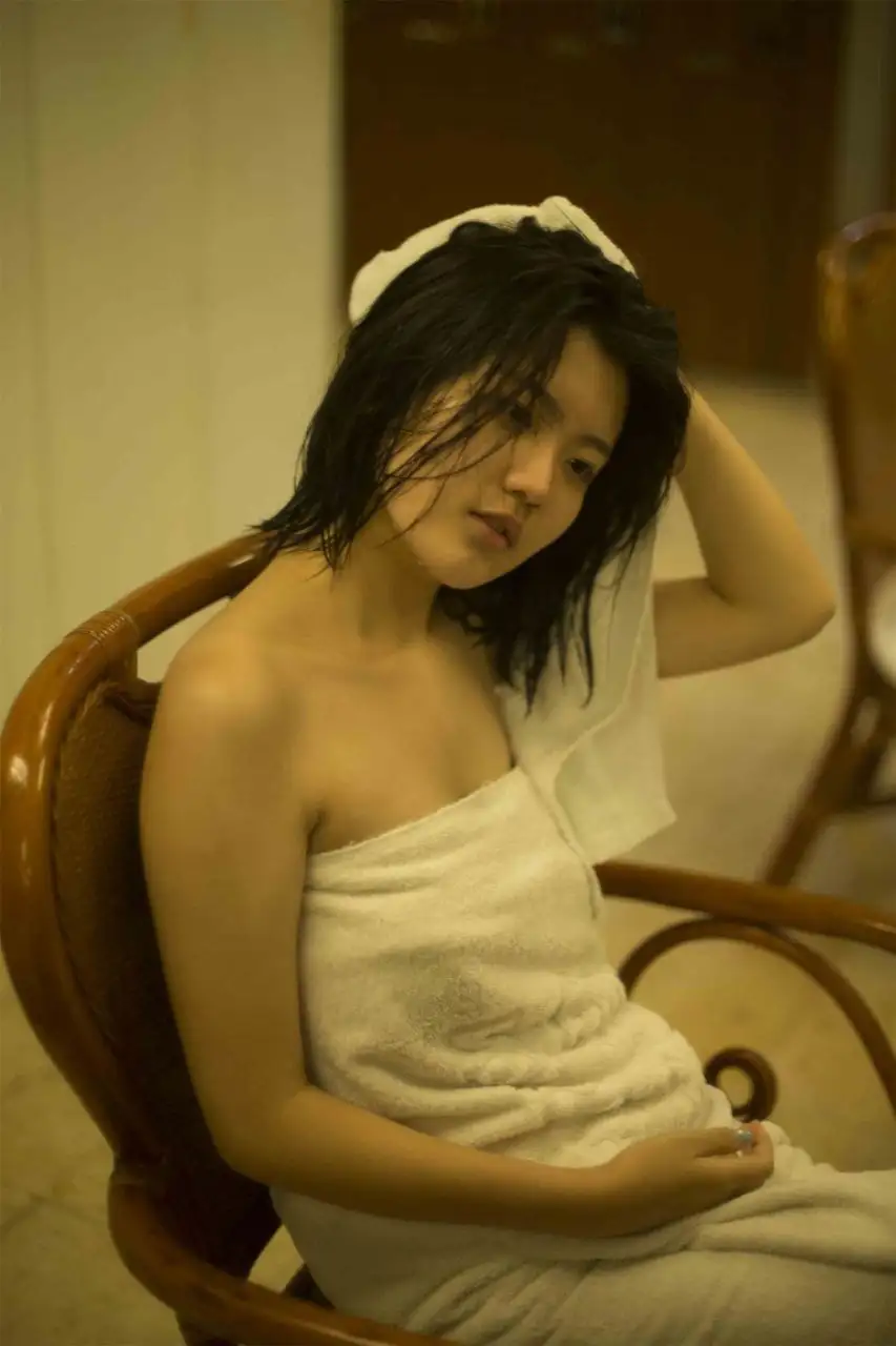 素人私房 极品国模 S4429  158P