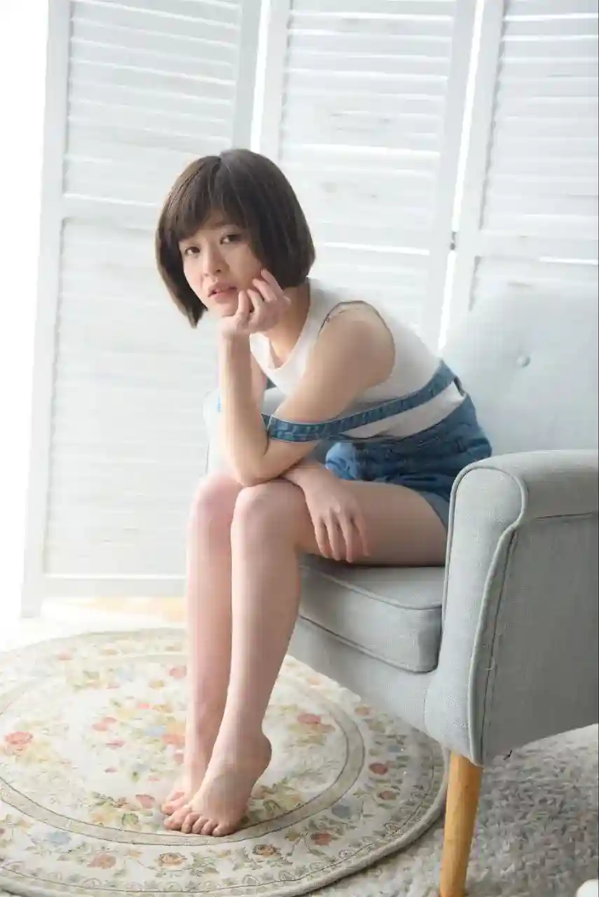 素人私访 极品国模 S4910   本套74P