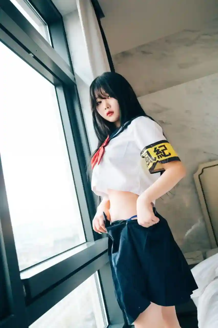 素人私访 极品国模 S4936   本套164P+14V