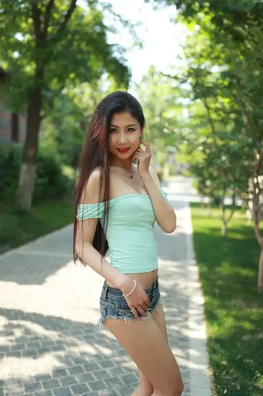 素人私房 极品国模 S3849  267P