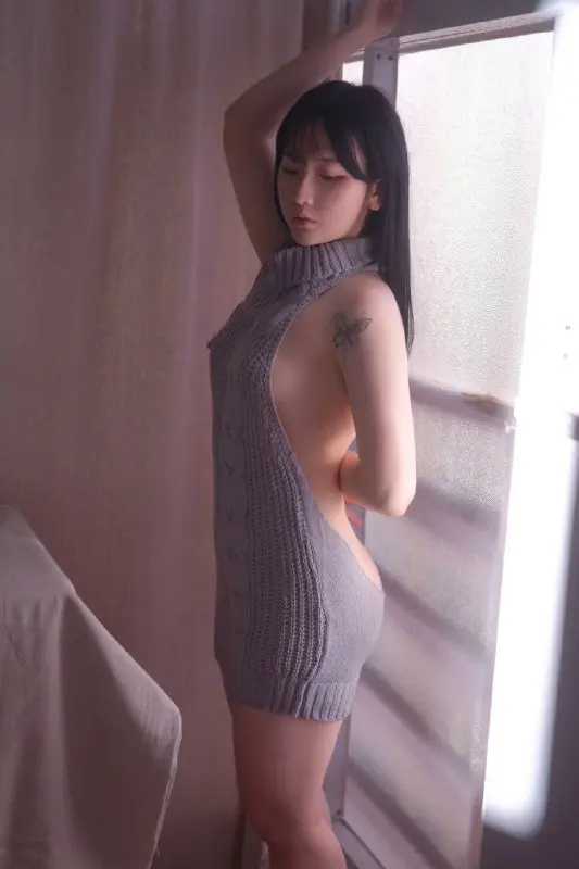 素人私房 极品国模 S4033  159P 2V