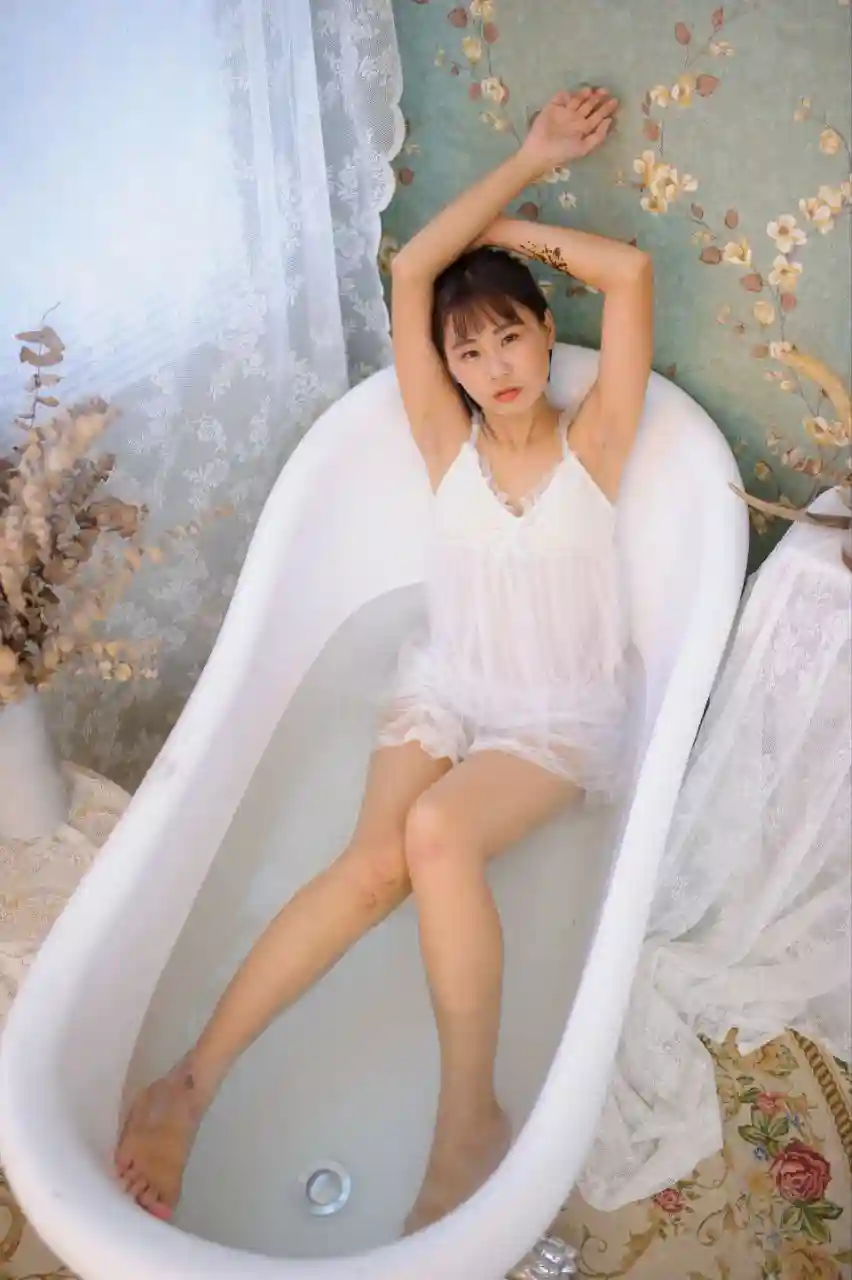 素人私房 极品国模 S4131  195P